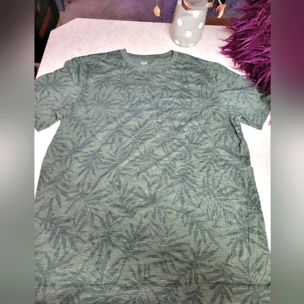 Falls Creek mens large pocket T shirt leaf green